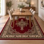 Klassischer Orientteppich in Rot Creme mit Medaillonmuster im Esszimmer