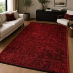 Roter moderner Teppich im stilvollen Wohnzimmer
