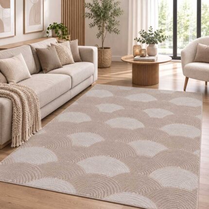 Moderner Teppich in Beige Creme mit geometrischem Bogenmuster im Wohnzimmer