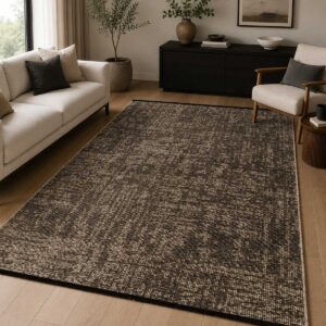 Beiger moderner Teppich im stilvollen Wohnzimmer