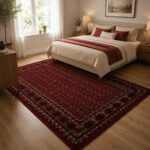 Roter Orientteppich mit klassischem Muster im Schlafzimmer